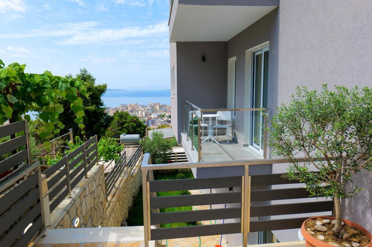 Angel Saranda Palace Exterior photo